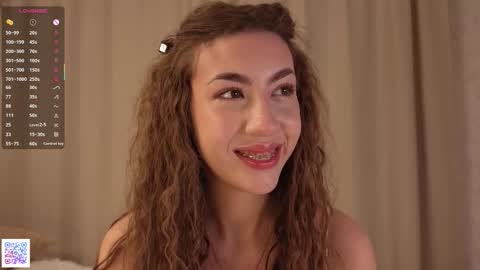 Emma Gift for each subscriber of the fan club online show from December 2025 04:51:01 AM