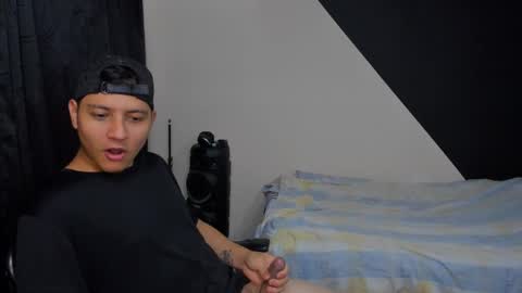 Cristianhp online show from April 2026 02:01:01 AM