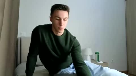 Snapshot of cristianovilla chatting on December 2025 08:04:01 PM CristianoHailey online show from December 2025 08:04:01 PM