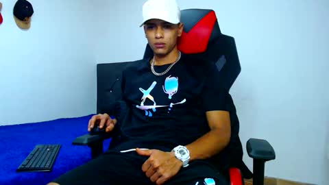 Snapshot of cristiantayron chatting on May 2026 08:34:01 AM cristian online show from May 2026 08:34:01 AM