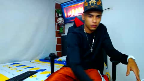 Snapshot of cristiantayron chatting on June 2026 06:04:01 AM cristian online show from June 2026 06:04:01 AM