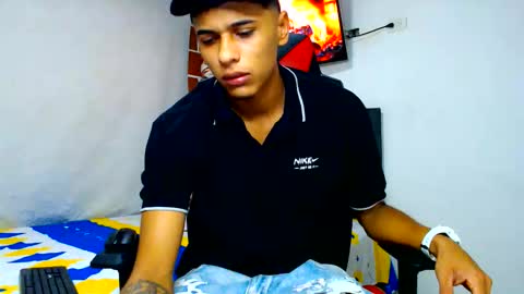 Snapshot of cristiantayron chatting on June 2026 07:10:01 AM cristian online show from June 2026 07:10:01 AM