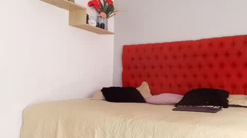 Snapshot of cristina_aznar chatting on May 2026 06:58:01 PM Cris online show from May 2026 06:58:01 PM