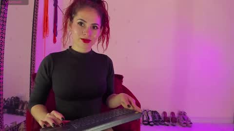 Cristin online show from February 2025 04:50:02 PM