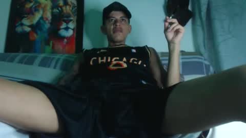 criistofer online show from December 2025 04:28:02 AM