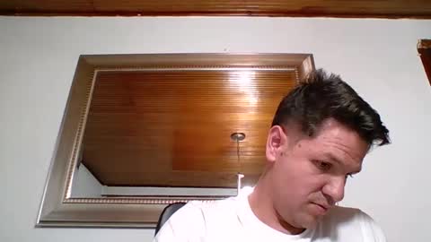 cristopher3042 online show from September 2025 10:35:01 PM