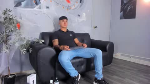 Cristopher online show from October 2025 11:08:02 AM