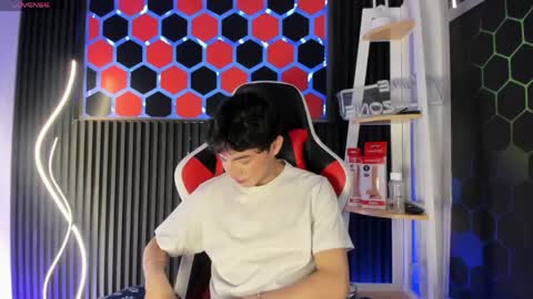 Cristopher  online show from April 2026 08:29:02 PM