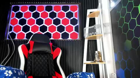 Cristopher  online show from May 2026 08:10:02 PM