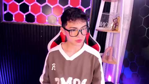 Cristopher  online show from June 2026 08:40:01 PM
