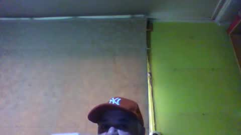 Snapshot of crmperez chatting on March 2026 10:12:01 PM crmperez online show from March 2026 10:12:01 PM