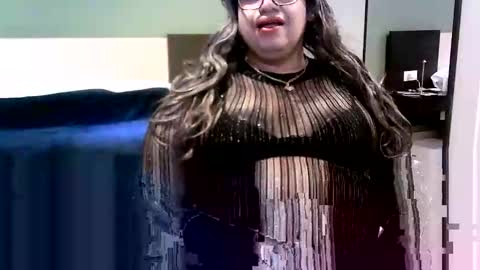 Snapshot of crossdresser64 chatting on October 2025 02:03:02 AM Linda Cross online show from October 2025 02:03:02 AM