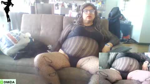 Snapshot of crossdresser64 chatting on December 2025 04:16:01 PM Linda Cross online show from December 2025 04:16:01 PM