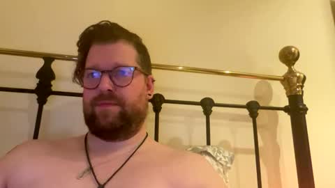 Snapshot of crouchendtiger chatting on November 2025 12:43:01 AM crouchendtiger online show from November 2025 12:43:01 AM