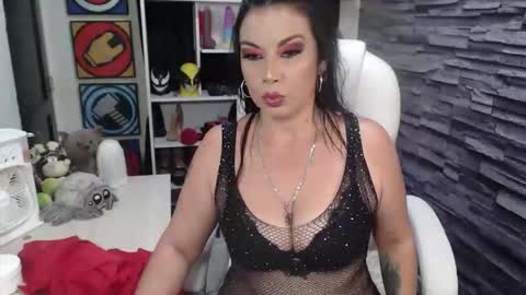 cruela_deviil online show from February 2026 10:19:02 PM