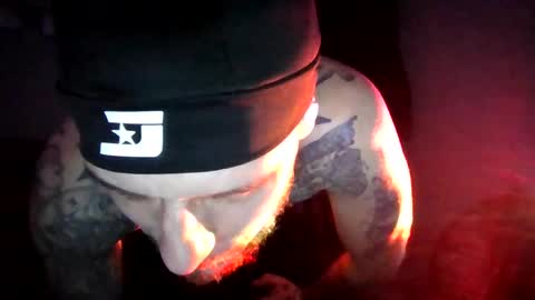 cruz815 online show from April 2026 06:44:02 AM