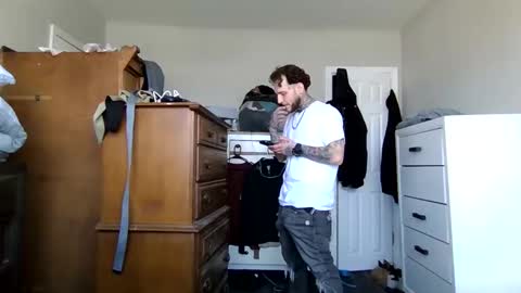 cruz815 online show from April 2026 06:28:01 PM