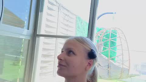 Snapshot of crystal_blond chatting on July 2026 02:41:02 PM Crystal online show from July 2026 02:41:02 PM