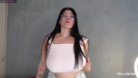 Snapshot of crystal_croft_ chatting on July 2026 06:11:02 PM Crystal online show from July 2026 06:11:02 PM