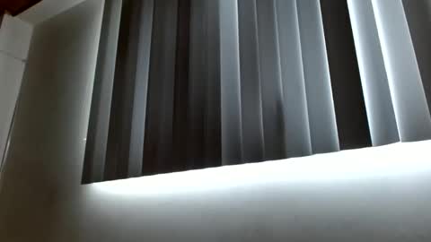 Crystal Blaze online show from May 2026 03:50:01 PM