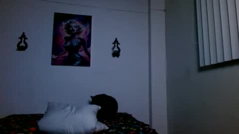 Snapshot of crystal_starx chatting on June 2026 06:45:02 AM Crystal Blaze online show from June 2026 06:45:02 AM