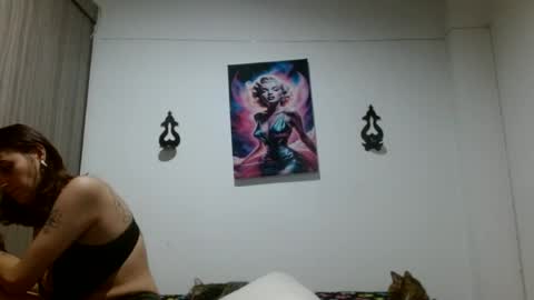 Snapshot of crystal_starx chatting on June 2026 02:35:01 AM Crystal Blaze online show from June 2026 02:35:01 AM