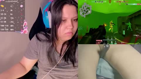 Snapshot of crystal_velvet01 chatting on December 2024 05:33:01 PM crystal online show from December 2024 05:33:01 PM