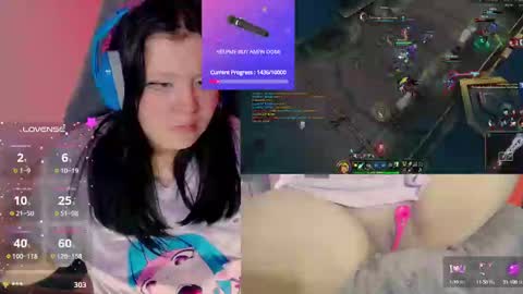 Snapshot of crystal_velvet01 chatting on January 2025 04:33:02 AM crystal online show from January 2025 04:33:02 AM