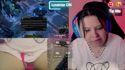 Snapshot of crystal_velvet01 chatting on January 2025 06:52:02 AM crystal online show from January 2025 06:52:02 AM