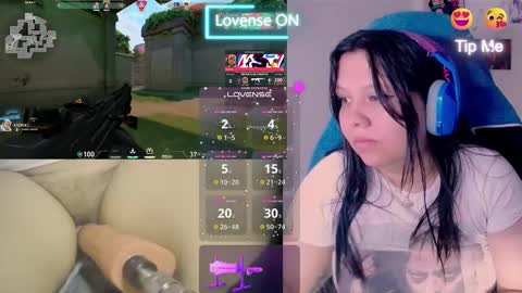 Snapshot of crystal_velvet01 chatting on January 2025 07:06:01 AM crystal online show from January 2025 07:06:01 AM