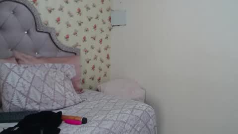 Milf Latina online show from April 2026 01:30:01 PM