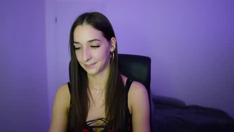 Crystalbrunette18 online show from May 2026 07:44:02 PM