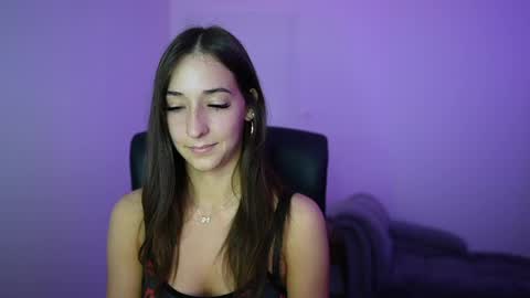 Crystalbrunette18 online show from May 2026 12:55:02 PM