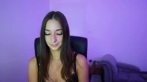 Crystalbrunette18 online show from June 2026 06:32:01 PM