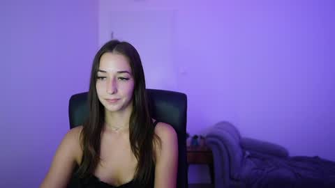 Crystalbrunette18 online show from June 2026 05:19:02 PM
