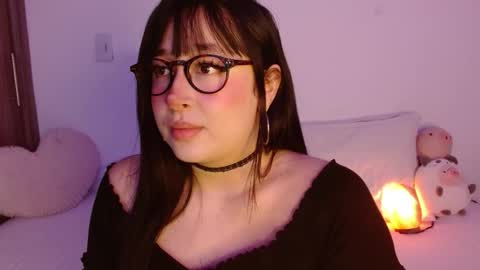 Olivia  online show from January 2026 12:01:02 AM