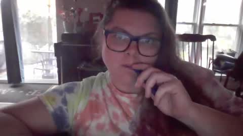 Snapshot of crystalizzzee chatting on January 2025 04:10:01 PM Herekittykitty69 online show from January 2025 04:10:01 PM