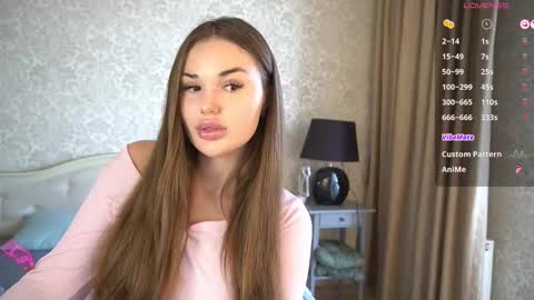 Snapshot of crystall_bliss chatting on September 2025 06:24:02 AM Nika online show from September 2025 06:24:02 AM