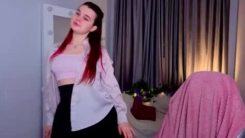 Snapshot of crystallcutie chatting on March 2026 09:41:01 PM Lora online show from March 2026 09:41:01 PM