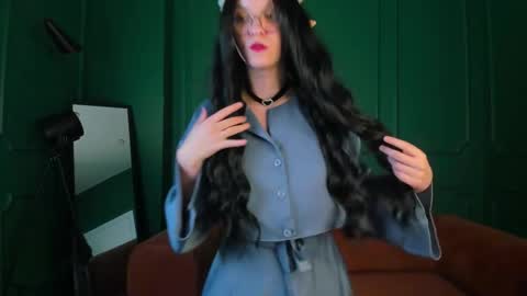 Snapshot of crystallglow chatting on February 2026 10:03:02 PM Kitty online show from February 2026 10:03:02 PM