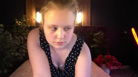 crystallpaws_ online show from May 2026 05:45:02 AM