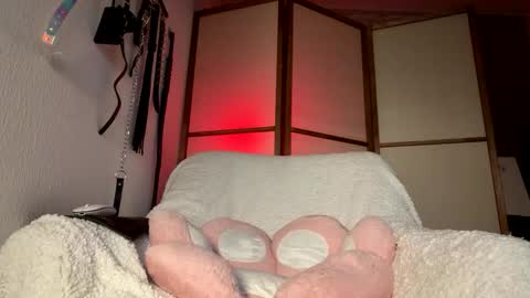 Molly Moore online show from April 2026 07:56:02 PM