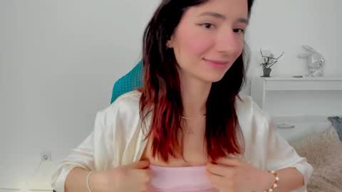 Snapshot of crystalnut chatting on November 2025 03:01:02 AM Maria online show from November 2025 03:01:02 AM