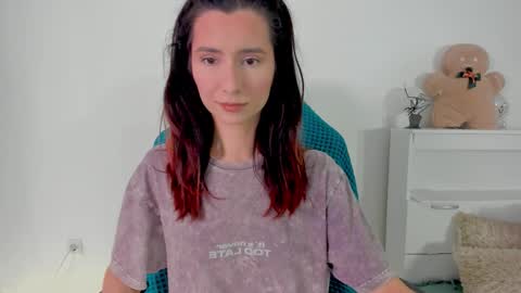 Snapshot of crystalnut chatting on November 2025 03:07:01 AM Maria online show from November 2025 03:07:01 AM