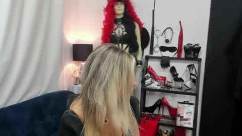 CrystalHotty online show from September 2025 04:24:01 AM