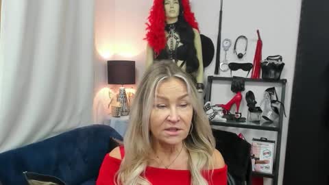 CrystalHotty online show from October 2025 05:33:01 AM