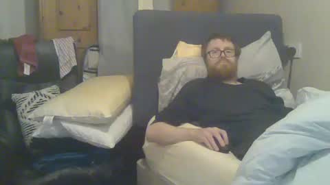 Snapshot of cs014g8493 chatting on December 2025 12:40:01 AM chris online show from December 2025 12:40:01 AM