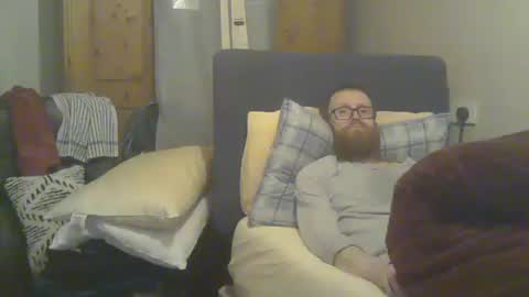 Snapshot of cs014g8493 chatting on February 2026 12:42:01 AM chris online show from February 2026 12:42:01 AM