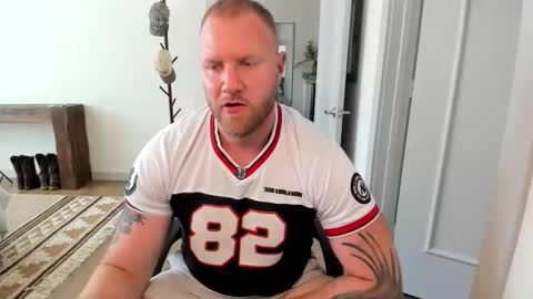 Snapshot of cub_guns95 chatting on April 2026 09:16:01 PM Gunnar online show from April 2026 09:16:01 PM