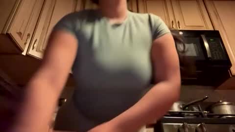 Snapshot of cubanwetdreamdoll chatting on April 2026 02:23:02 AM Thick Cuban Laz online show from April 2026 02:23:02 AM